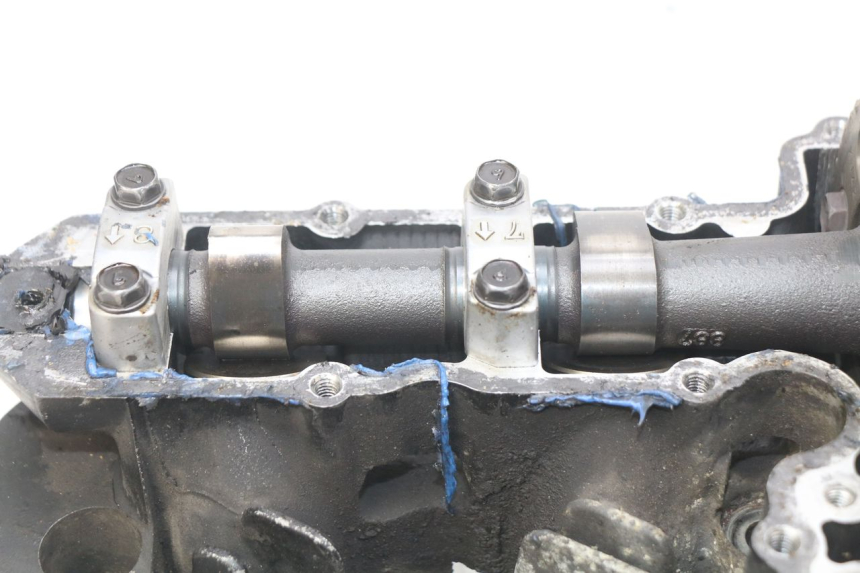 photo de TESTATA KAWASAKI ZR7 ZR-7 S 750 (1999 - 2004) - Angolazione alternativa