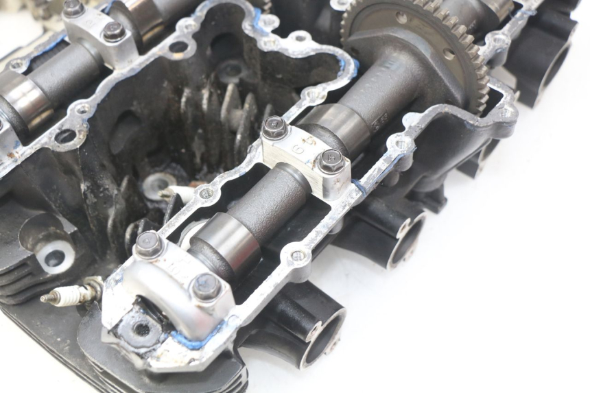 photo de TESTATA KAWASAKI ZR7 ZR-7 S 750 (1999 - 2004) - Zoom sullo stato d'uso