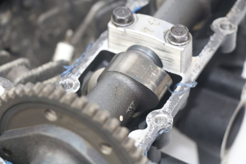 photo de TESTATA KAWASAKI ZR7 ZR-7 S 750 (1999 - 2004) - Altra angolazione