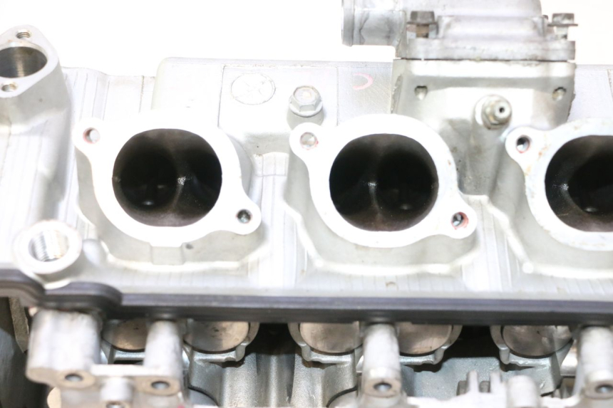 photo de TESTATA KAWASAKI ZX-6R ZX6R 600 (2000 - 2002) - Caratteristiche distintive