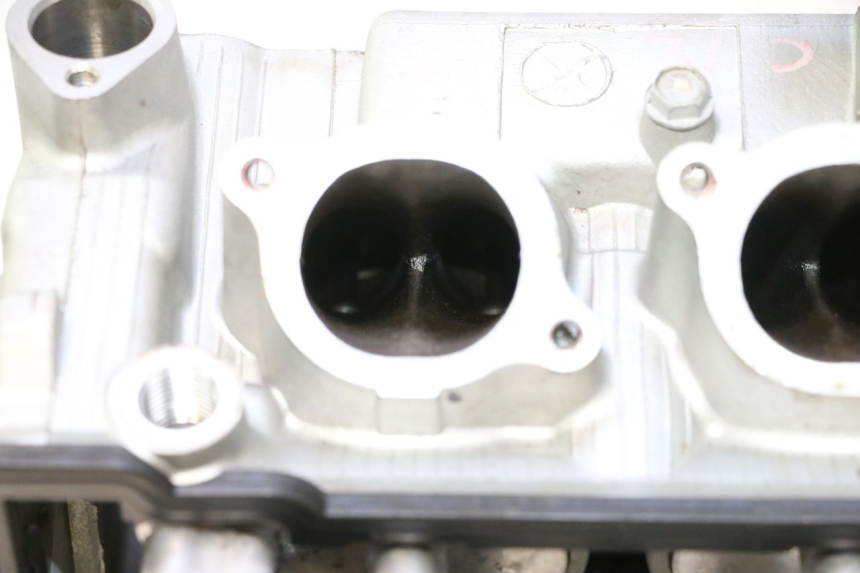photo de TESTATA KAWASAKI ZX-6R ZX6R 600 (2000 - 2002) - Zoom sui componenti