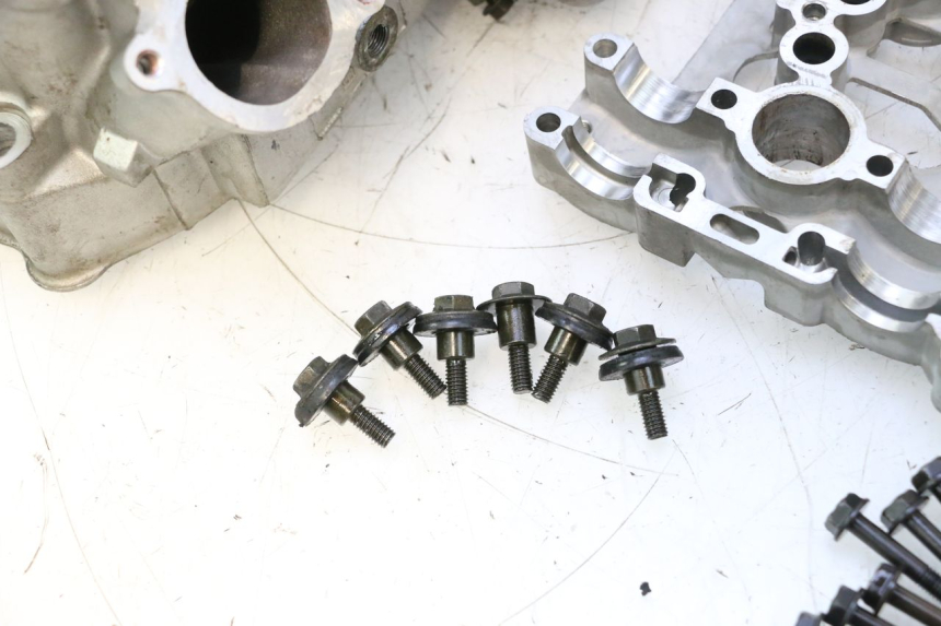 photo de TESTATA KAWASAKI ZX-6R ZX6R 600 (2000 - 2002) - Marcature e riferimenti originali