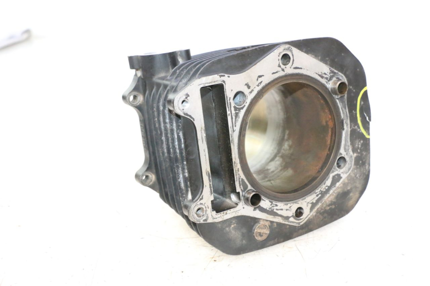 photo de CILINDRO SUZUKI DR S 600 (1985 - 1989) - Altra angolazione