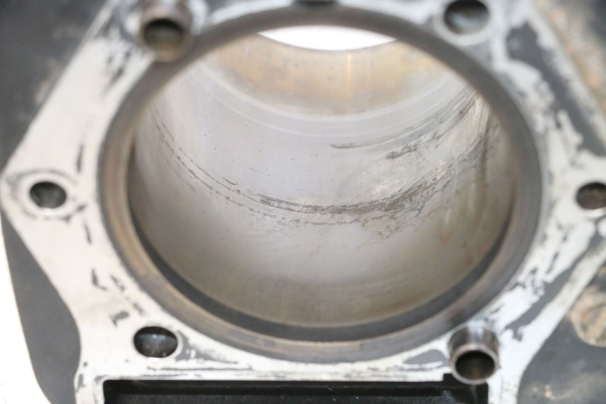 photo de CILINDRO SUZUKI DR S 600 (1985 - 1989) - Ricambio usato controllato