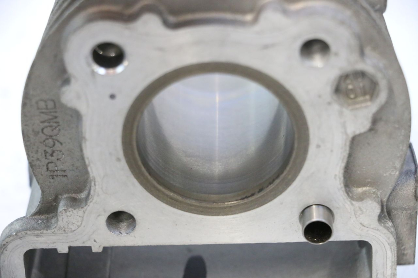 photo de CILINDRO JM MOTORS EVOLIS 4T 50 (2018 - 2022) - Zoom sullo stato d'uso