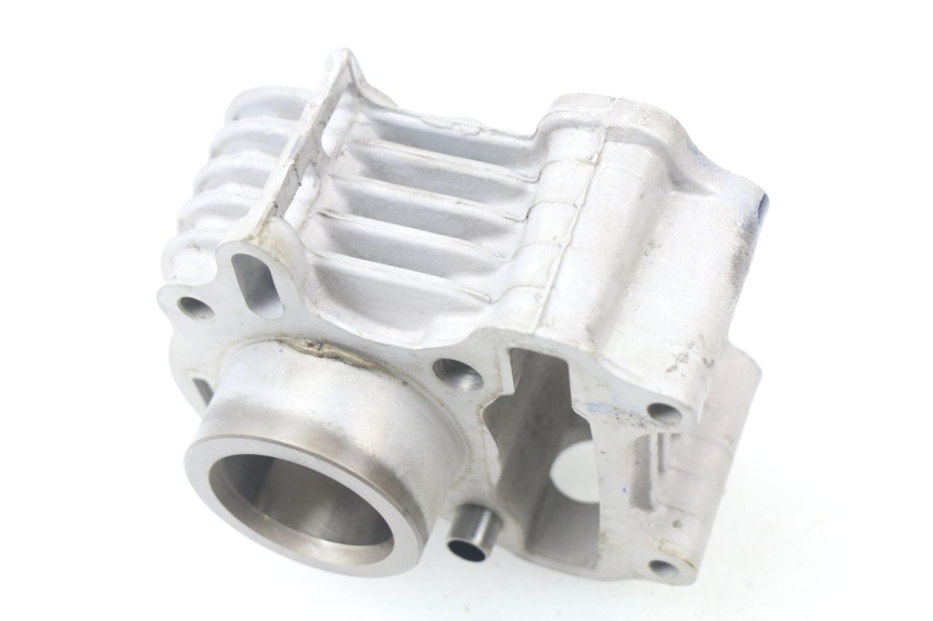 photo de CILINDRO SYM FIDDLE 3 III 50 (2014 - 2020) - Stato della superficie e materiale