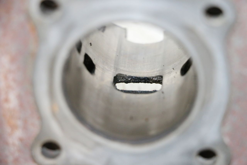 photo de CILINDRO PEUGEOT KISBEE 2T 50 (2010 - 2017) - Zoom sullo stato d'uso