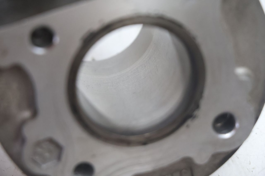 photo de CILINDRO PEUGEOT KISBEE 4T 50 (2010 - 2017) - Dettagli dei punti di fissaggio