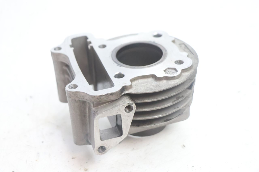 photo de CILINDRO PEUGEOT KISBEE 4T 50 (2010 - 2017) - Stato della superficie e materiale