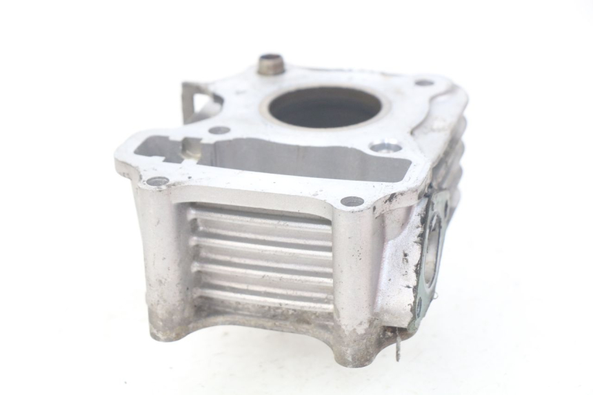 photo de CILINDRO SYM ORBIT III 3 4T 50 (2018 - 2021) - Dettagli dei punti di fissaggio