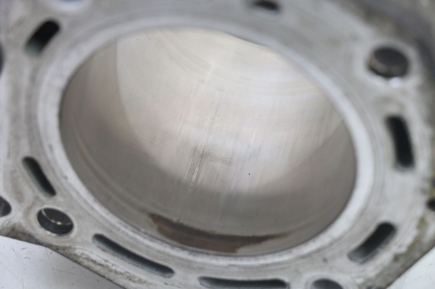 photo de CILINDRO PIAGGIO MP3 LT 400 (2007 - 2012) - Dettagli dei punti di fissaggio