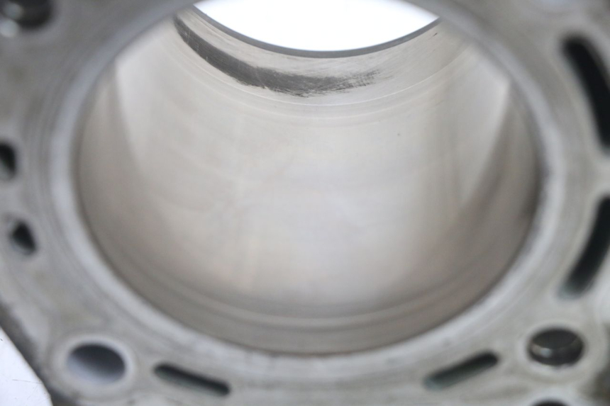 photo de CILINDRO PIAGGIO MP3 LT 400 (2007 - 2012) - Stato della superficie e materiale