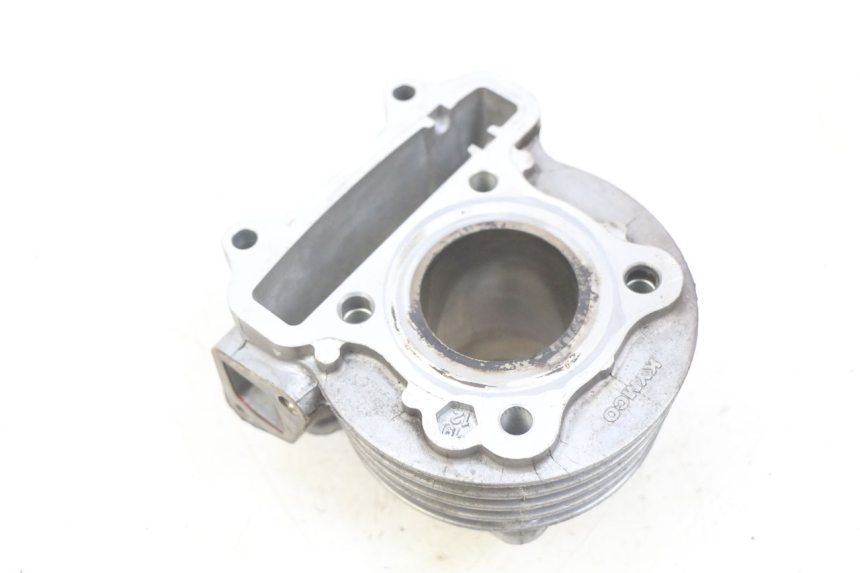 photo de CYLINDRO PISTONE KYMCO AGILITY 16+ 4T 50 (2018 - 2023) - Dettagli dei punti di fissaggio