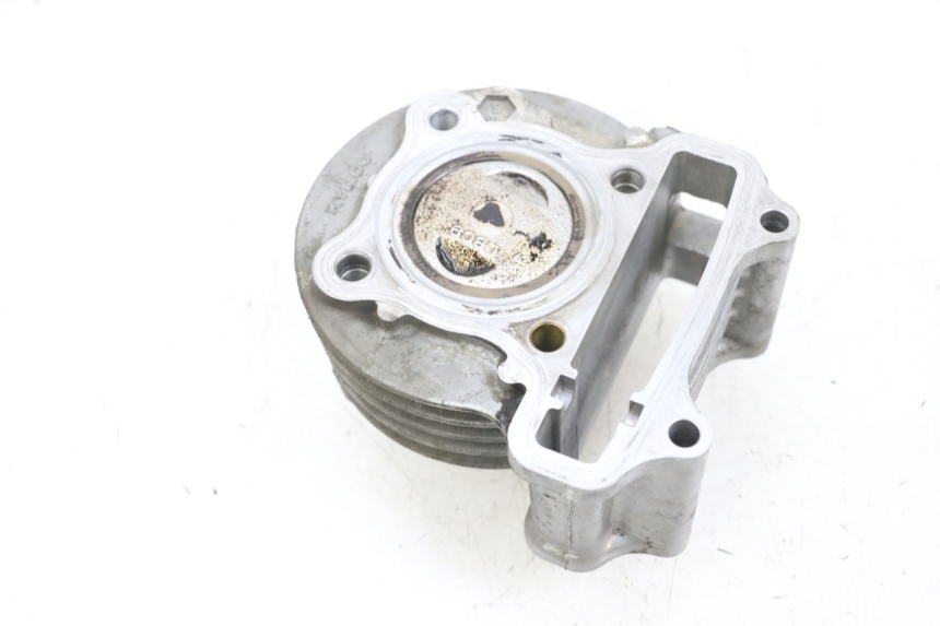 photo de CYLINDRO PISTONE KYMCO AGILITY 16+ 4T 50 (2018 - 2023) - Altra angolazione