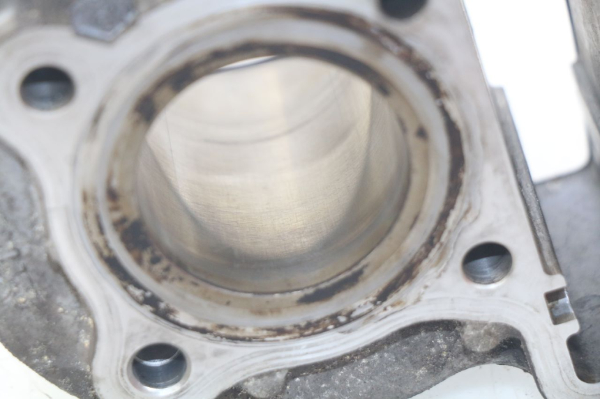 photo de CILINDRO PISTONE KYMCO AGILITY 4T 50 (2018 - 2022) - Primo piano tecnico