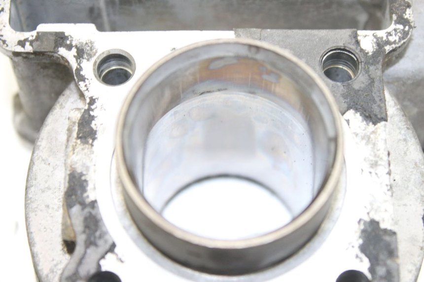 photo de CILINDRO PISTONE KYMCO AGILITY 4T 50 (2005 - 2018) - Altra angolazione