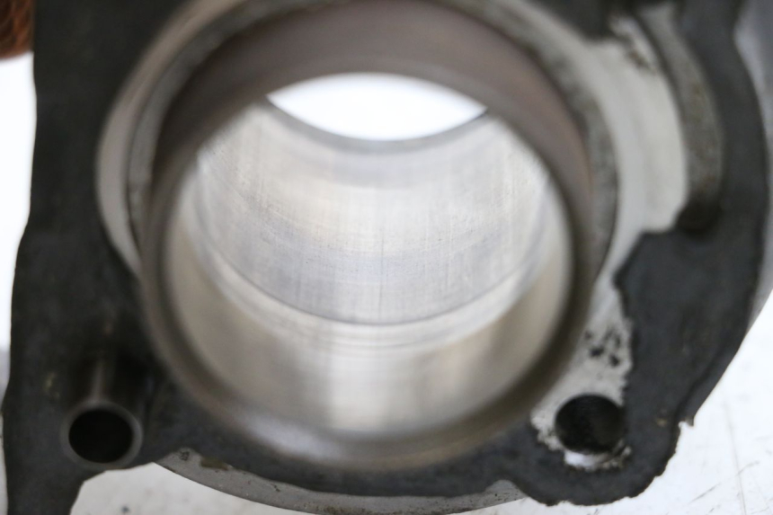 photo de CILINDRO PISTONE KYMCO AGILITY 4T 50 (2005 - 2018) - Altra angolazione