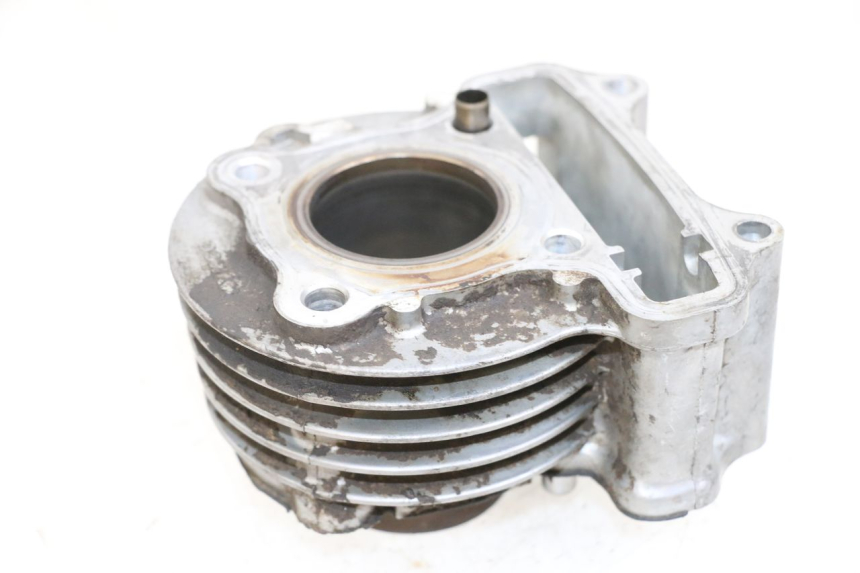 photo de CILINDRO PISTONE KYMCO AGILITY 4T 50 (2005 - 2018) - Stato della superficie e materiale