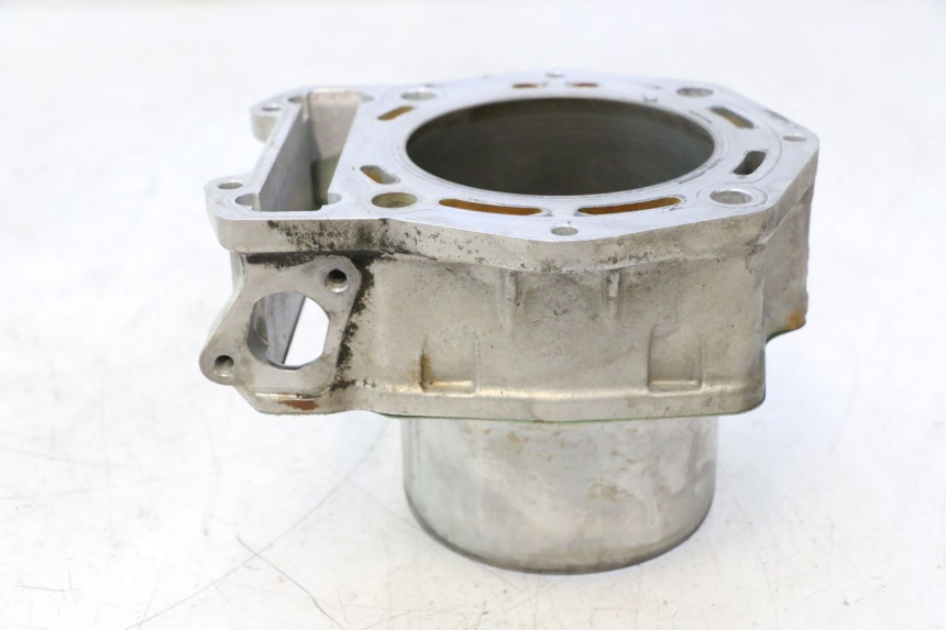 photo de CILINDRO E PISTONE ANTERIORE GILERA GP 800 (2007 - 2013) - Altra angolazione