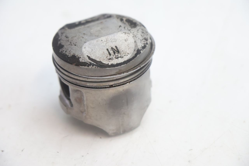 photo de CILINDRO E PISTONE ANTERIORE HONDA XLV VARADERO 125 (2007 - 2012) - Angolazione alternativa