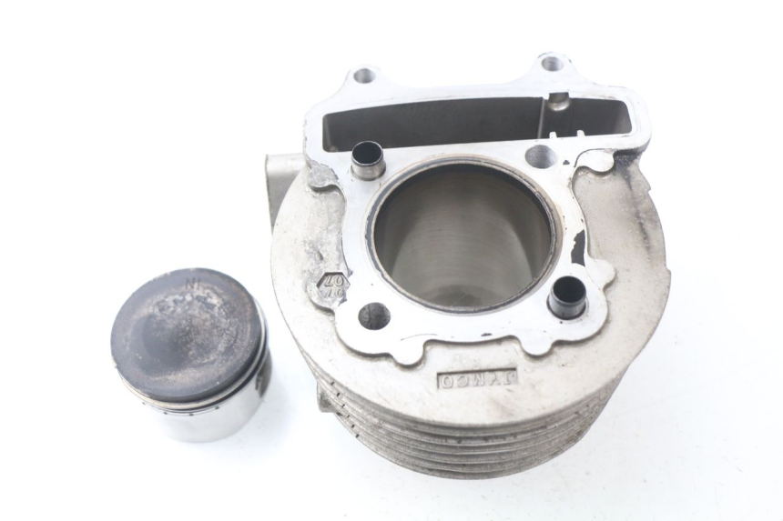 photo de CYLINDRO PISTONE JONWAY AZTRAL 125 (2008 - 2017) - Zoom sui componenti