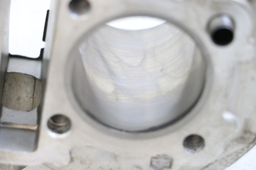 photo de CYLINDRO PISTONE JONWAY AZTRAL 125 (2008 - 2017) - Dettagli dei punti di fissaggio