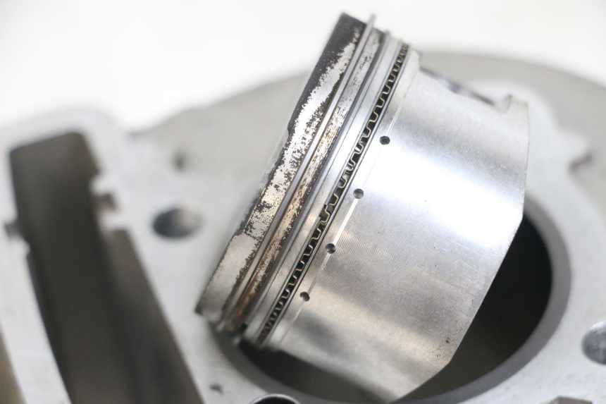 photo de CYLINDRO PISTONE JONWAY AZTRAL 125 (2008 - 2017) - Caratteristiche distintive