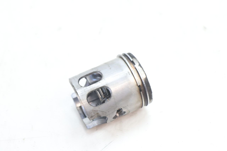 photo de CILINDRO PISTONE MBK BOOSTER SPIRIT 50 (1996 - 1999) - Primo piano ad alta risoluzione