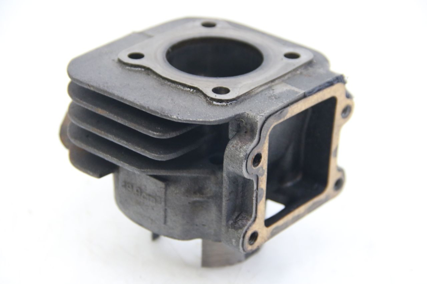 photo de CYLINDRO PISTONE MBK BOOSTER SPIRIT NAKED 50 (2004 - 2017) - Primo piano tecnico