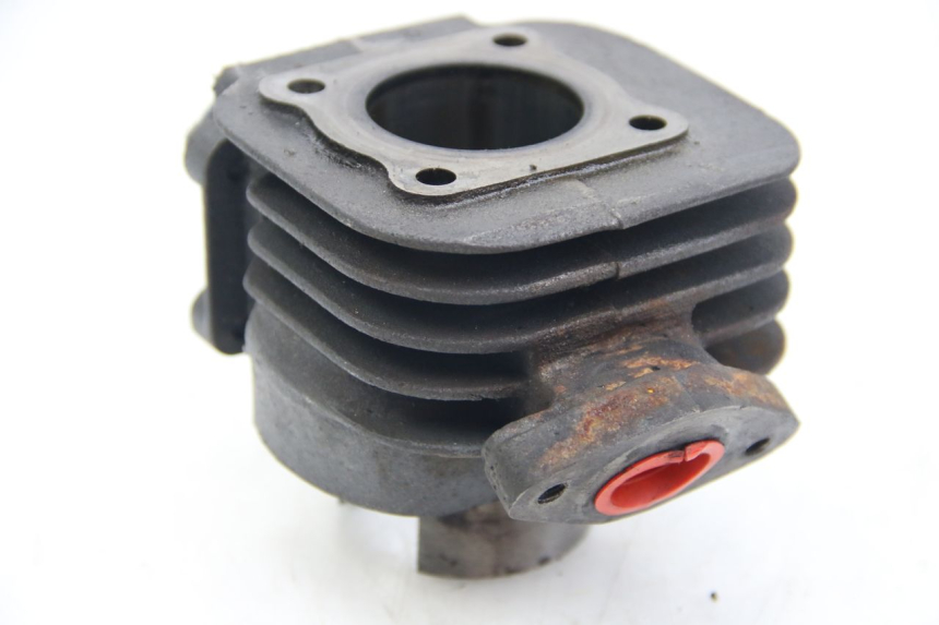 photo de CYLINDRO PISTONE MBK BOOSTER SPIRIT NAKED 50 (2004 - 2017) - Dettagli dei punti di fissaggio