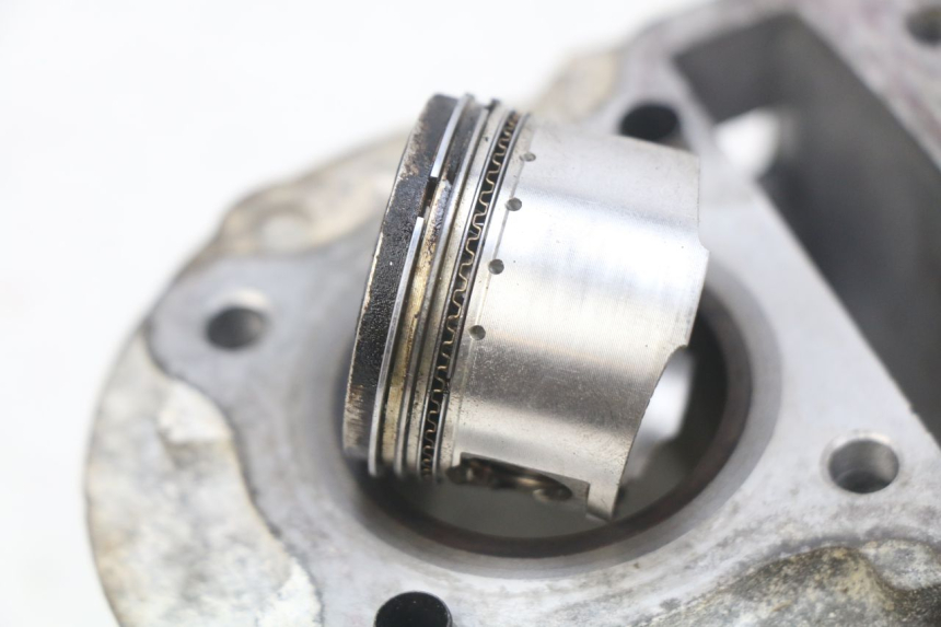 photo de CILINDRO PISTONE BAOTIAN BT 50 QT-12 50 (2007 - 2009) - Caratteristiche distintive