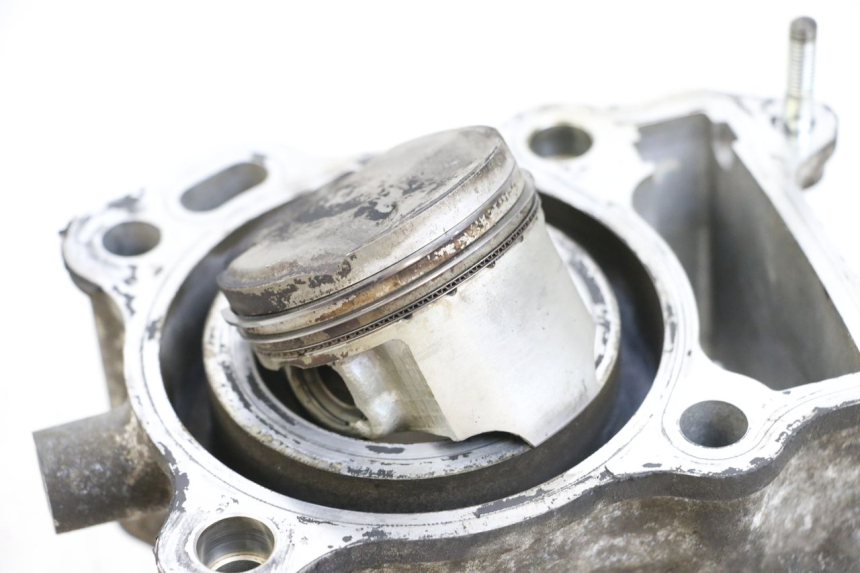 photo de CILINDRO PISTONE SUZUKI BURGMAN 125 (2007 - 2014) - Caratteristiche distintive