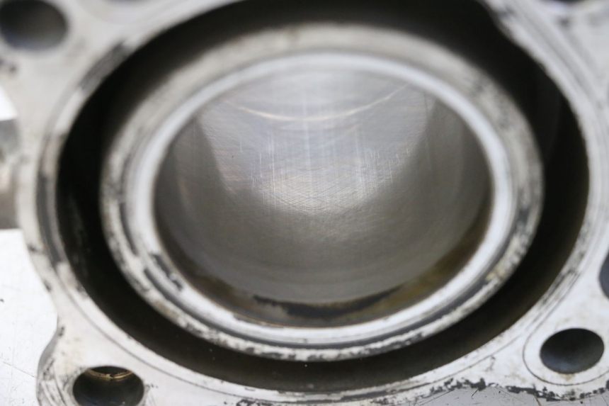 photo de CILINDRO PISTONE SUZUKI BURGMAN 125 (2007 - 2014) - Primo piano tecnico