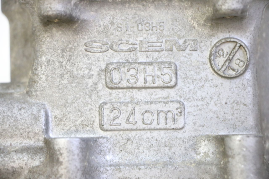 photo de CILINDRO PISTONE SUZUKI BURGMAN 125 (2007 - 2014) - Dettagli dei punti di fissaggio