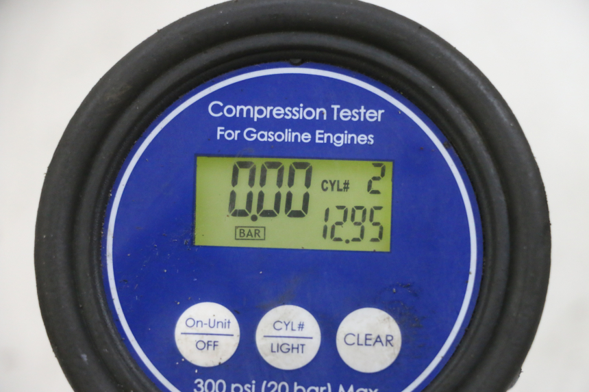 photo de CILINDRO PISTONE SUZUKI BURGMAN 650 (2013 - 2020) - Primo piano tecnico