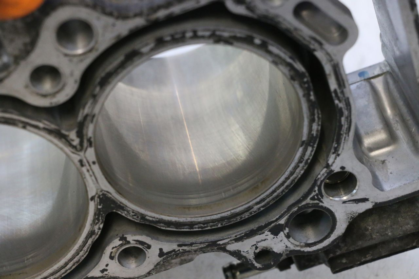 photo de CILINDRO PISTONE SUZUKI BURGMAN EXECUTIVE ABS 650 (2006 - 2012) - Ricambio usato controllato