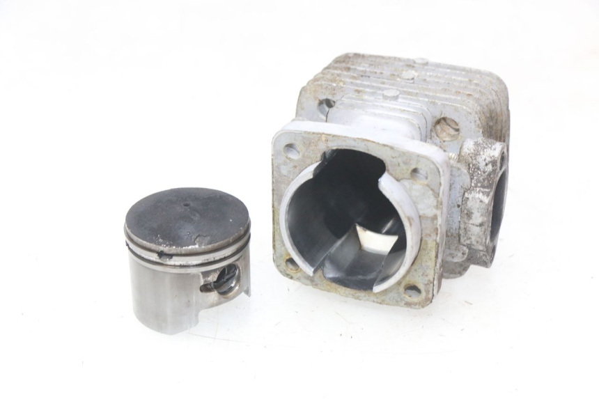 photo de CILINDRO PISTONE POCKET BIKE CROSS 50 - Zoom sullo stato d'uso