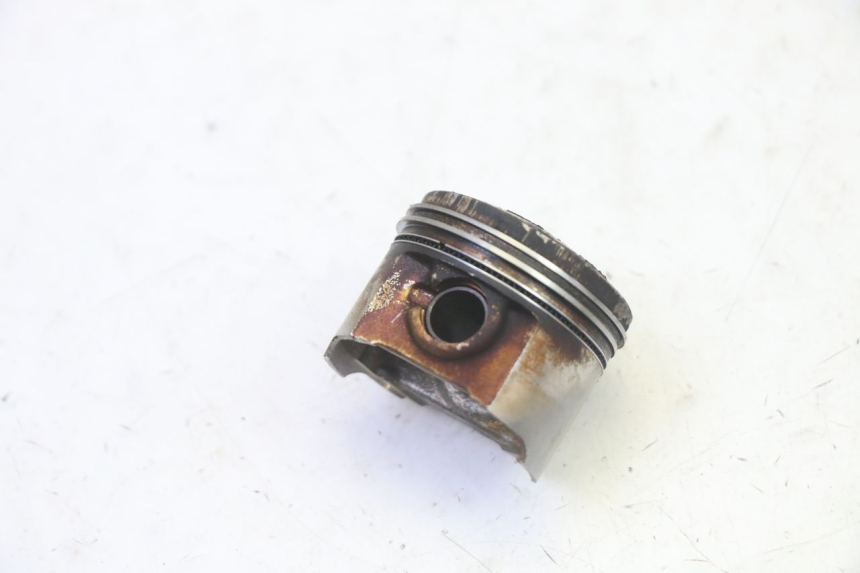 photo de CILINDRO PISTONE SYM CROX 4T 50 (2016 - 2023) - Primo piano ad alta risoluzione