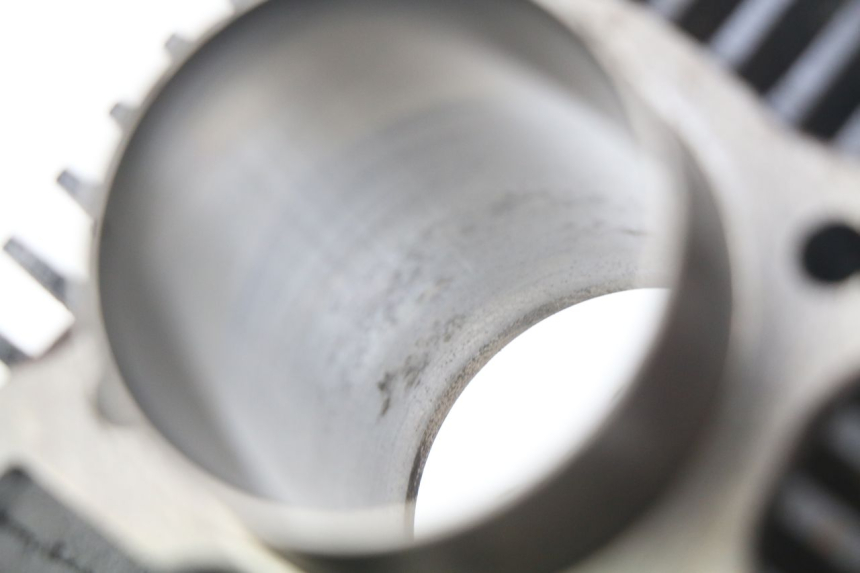 photo de CILINDRO PISTONE CCR DIRT BIKE 110 - Zoom sullo stato d'uso