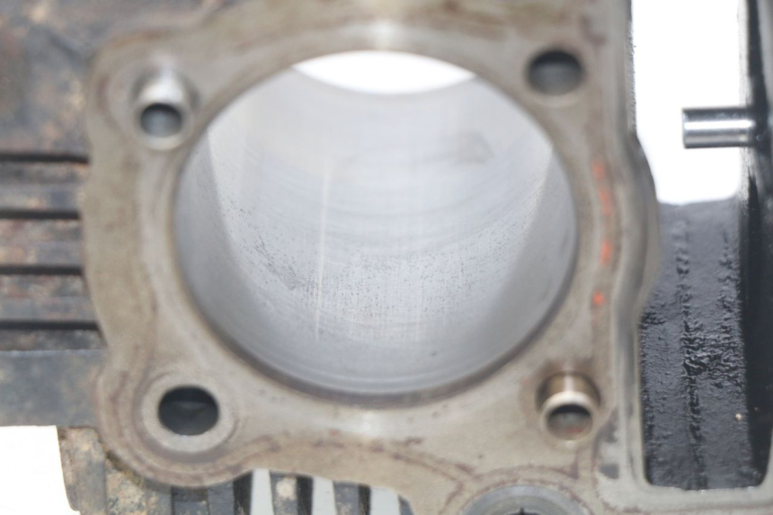 photo de CILINDRO PISTONE CCR DIRT BIKE 110 - Dettagli dei punti di fissaggio