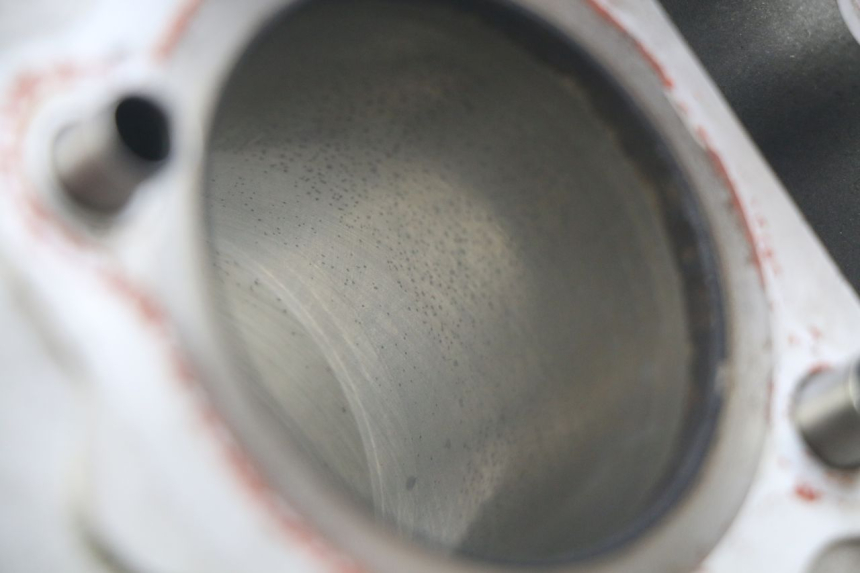 photo de CILINDRO PISTONE XTRM FACTORY DIRTBIKE BSE 150 - Dettagli dei punti di fissaggio