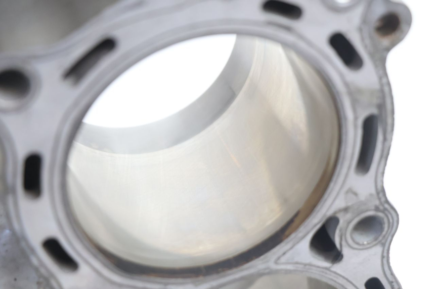 photo de CILINDRO PISTONE KAWASAKI ER-6 ER6 N 650 (2005 - 2009) - Focus sulla struttura