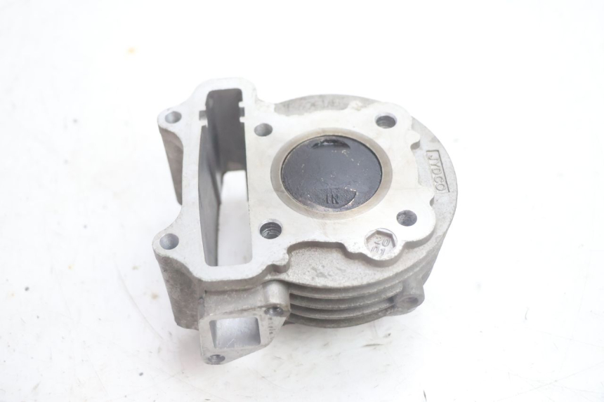 photo de CILINDRO PISTONE JM MOTORS EVOLIS 4T 50 (2018 - 2022) - Primo piano tecnico