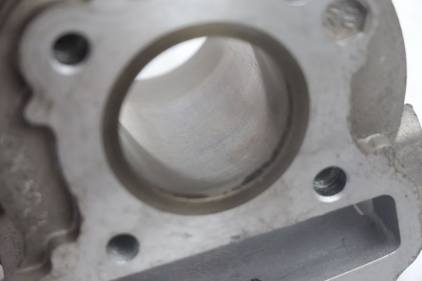photo de CILINDRO PISTONE JM MOTORS EVOLIS 4T 50 (2018 - 2022) - Marcature e riferimenti originali