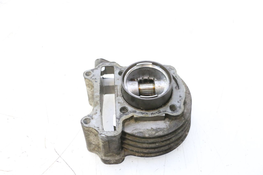 photo de CILINDRO PISTONE JM MOTORS F45i 4T 50 (2020 - 2023) - Altra angolazione