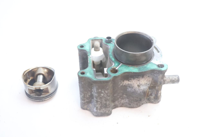 photo de CILINDRO PISTONE HONDA FES S-WING SWING ABS 125 (2007 - 2015) - Zoom sullo stato d'uso