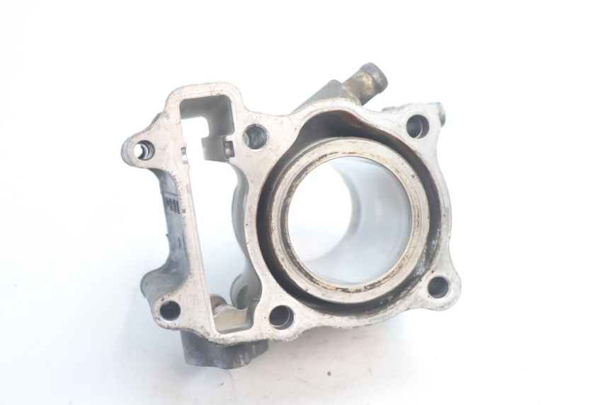 photo de CILINDRO PISTONE HONDA FES S-WING SWING ABS 125 (2007 - 2015) - Dettagli dei punti di fissaggio