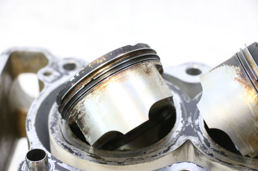 photo de CILINDRO PISTONE HONDA FJS SILVER WING SILVERWING 400 (2005 - 2008) - Panoramica del profilo