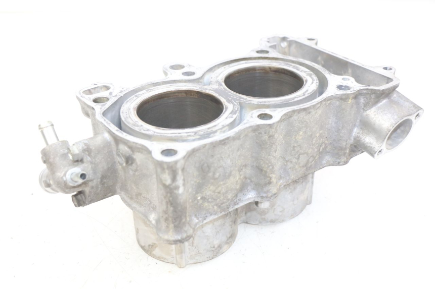 photo de CYLINDRO PISTONE HONDA FJS SILVERWING SILVER WING 400 (2009 - 2016) - Primo piano ad alta risoluzione