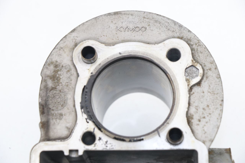 photo de CILINDRO PISTONE REVATTO FUTURA GT 125 (2006 - 2008) - Primo piano tecnico